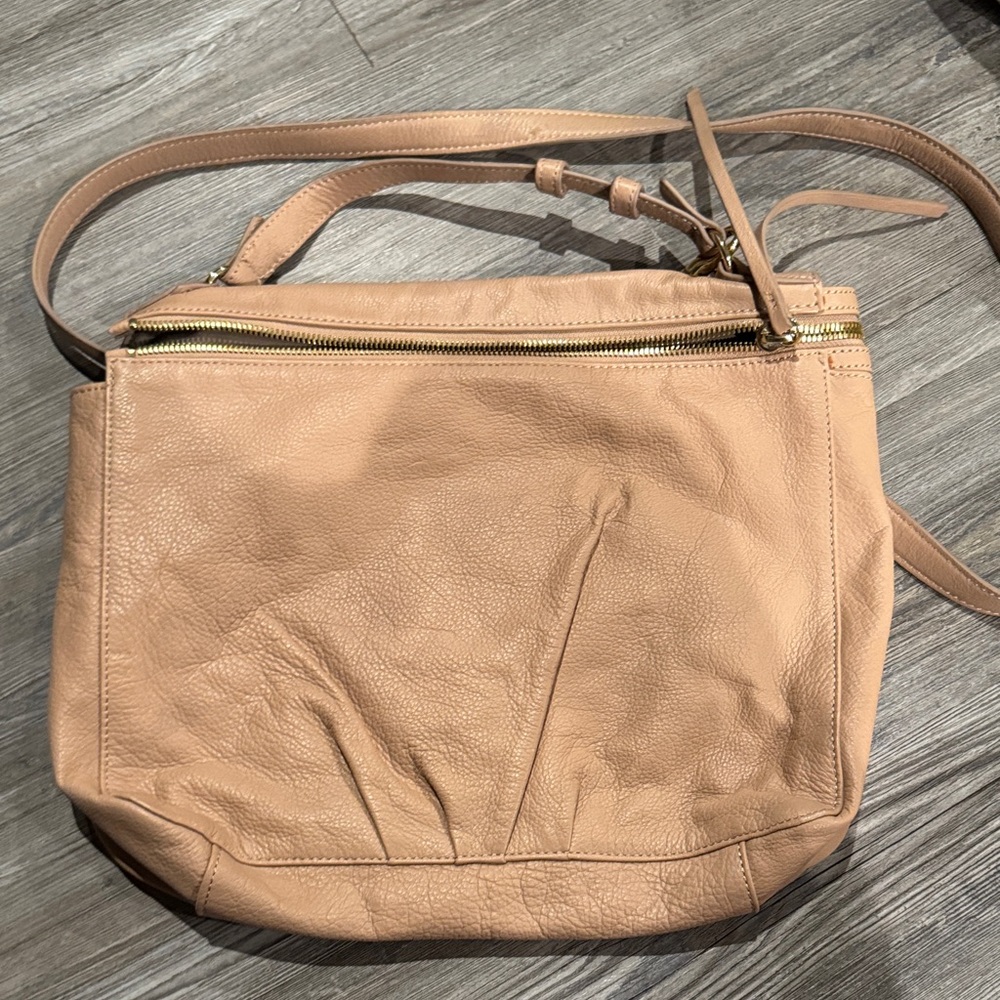Vintage Margot Classic Tan Crossbody Style Bag